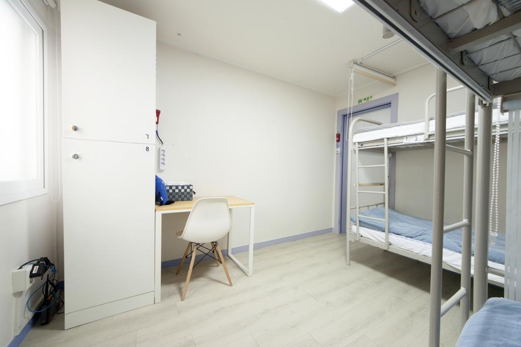 Lazy Fox Den Hostel Seoul