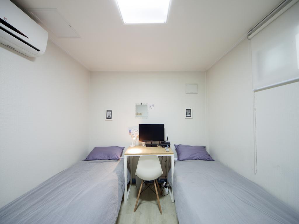Hostel Lazy Fox Den *