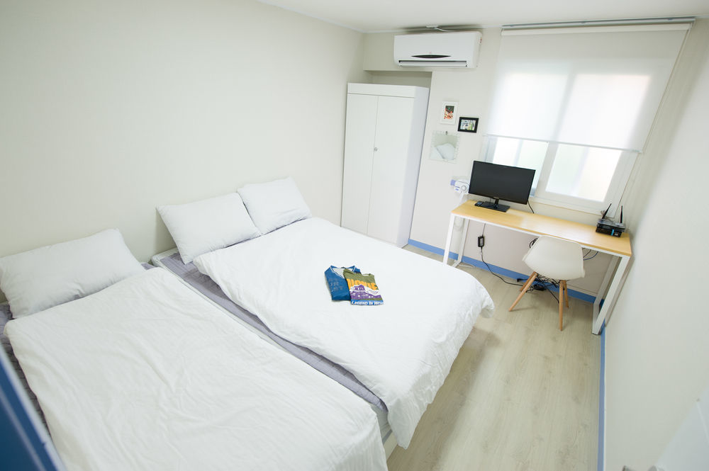 Lazy Fox Den Hostel Seoul